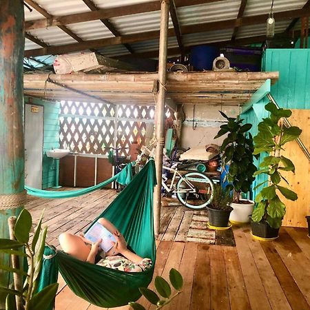 Rub Lom Chom Klong Homestay チュンポーン エクステリア 写真