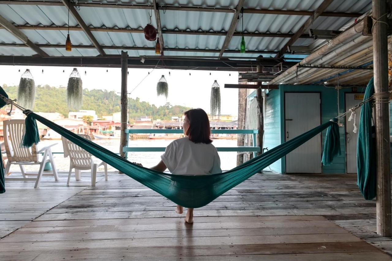 Rub Lom Chom Klong Homestay チュンポーン エクステリア 写真