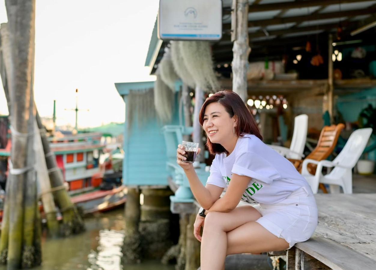 Rub Lom Chom Klong Homestay チュンポーン エクステリア 写真