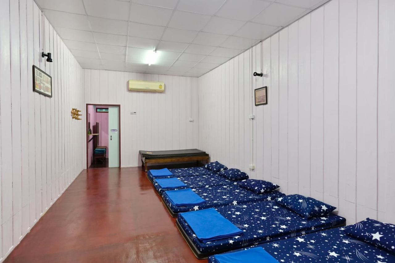 Rub Lom Chom Klong Homestay チュンポーン エクステリア 写真