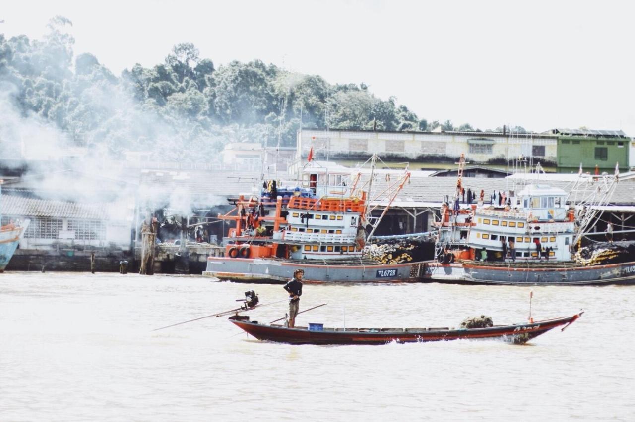 Rub Lom Chom Klong Homestay チュンポーン エクステリア 写真